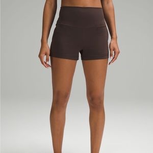 Lululemon Align size 6 3 inch short
